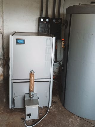 🔧 Montáž peletového kotle DEFRO Calori 20 kW 🔥 Další úspěšně dokončená instalace ekologického zdroje tepla! Kotel na...